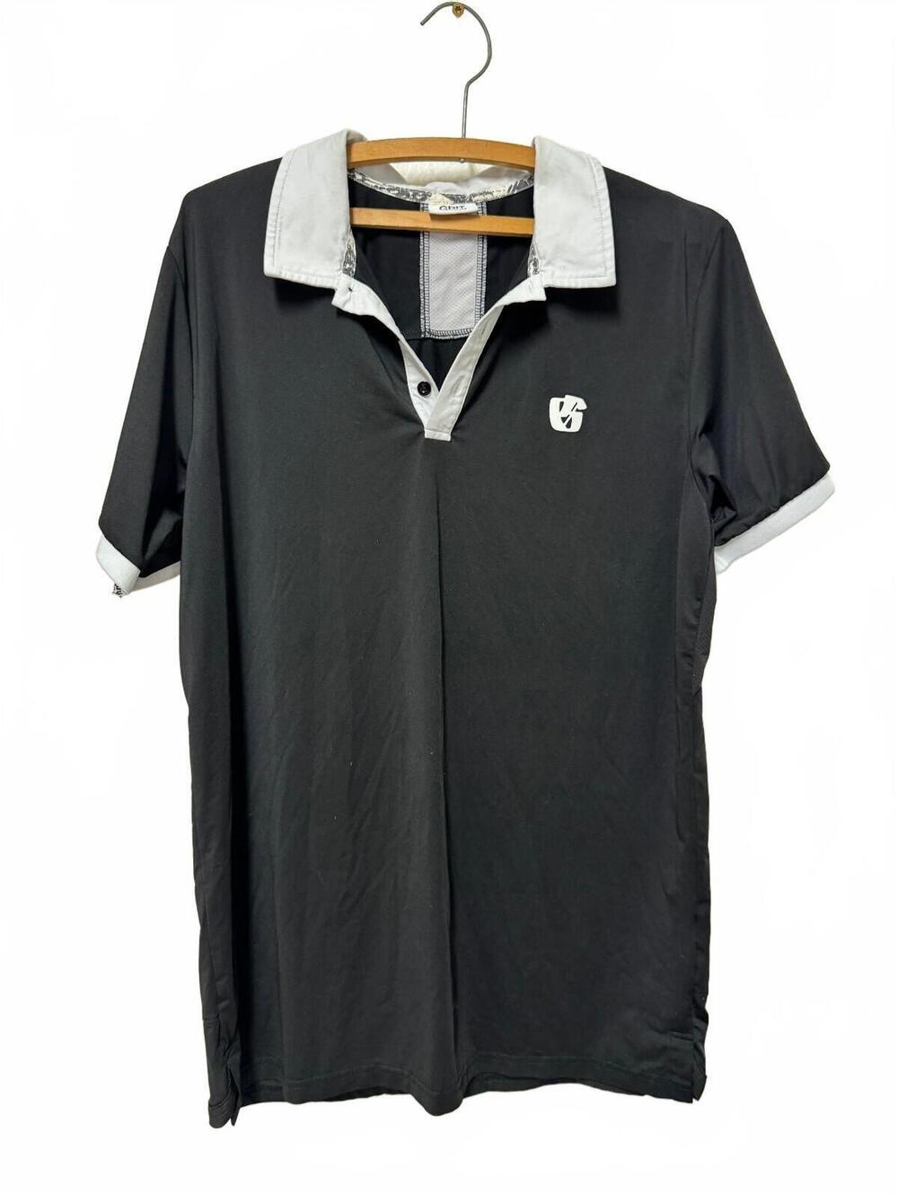 Grit Black & White V-Neck Polo Shirt Tagged Medium Athletic Short Sleeve